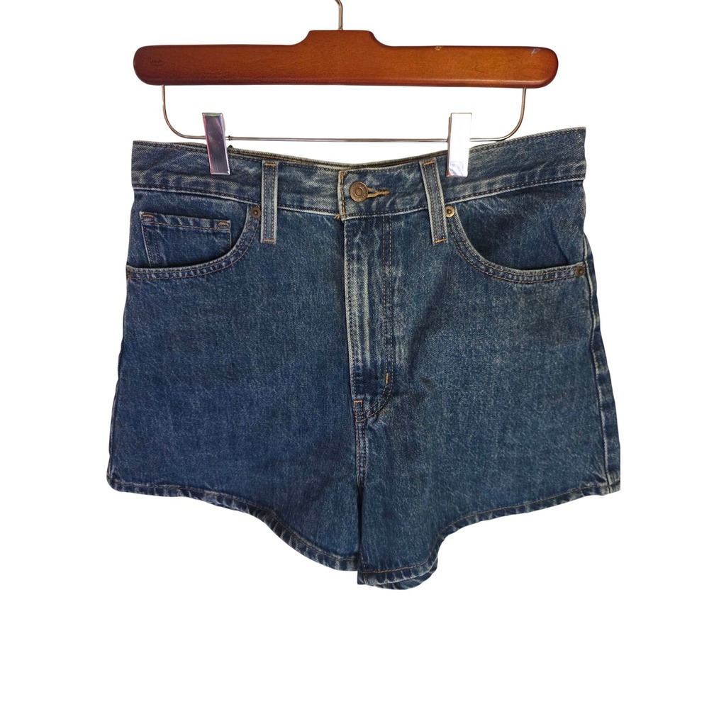 Levis High Waisted Mom Shorts Medium Wash Blue Denim Size 29 Retro Style